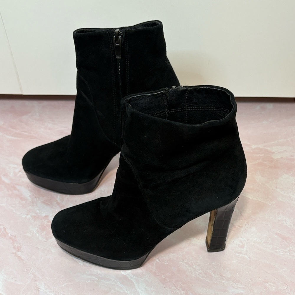Via Spiga Genuine Leather & Suede Black Ankle Platform Heeled Booties, Side Zip